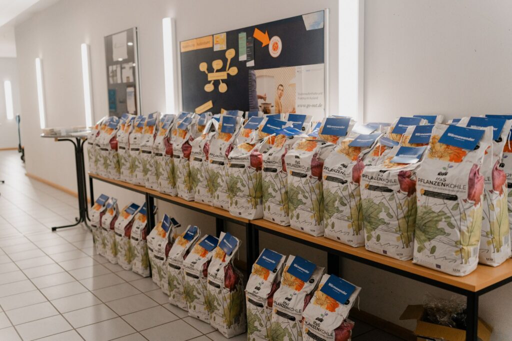 8 Pflanzenkohle Säckchen Web